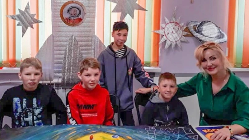 Юные корсаковцы изучают космос
