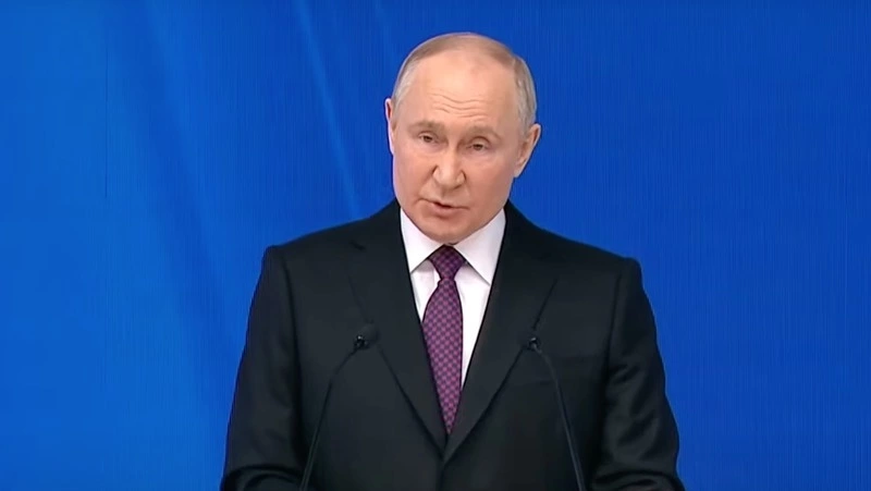 «Россия выбирает жизнь»: жители Корсакова прокомментировали Послание Президента