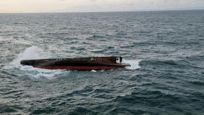 Названа предварительная причина опрокидывания судна на Сахалине