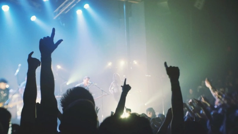 15 марта в истории: свердловский рок-клуб и первая нефть в Саудовской Аравии