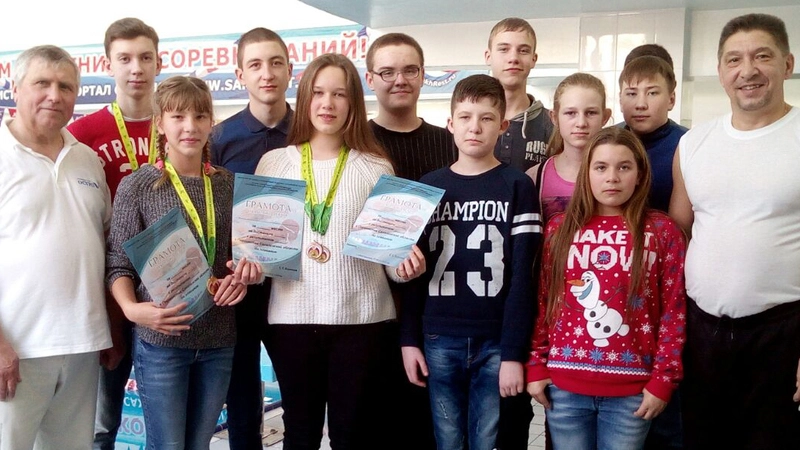 ПЕРВОЕ ЗОЛОТО ПЛОВЦОВ