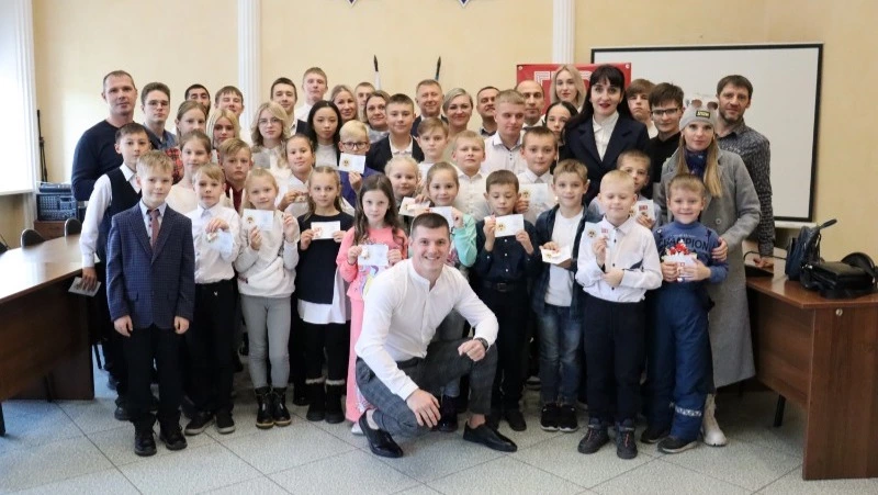 В Корсакове вручили золотые значки ГТО