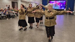 В Корсакове прошёл IV фестиваль танца для старшего поколения «Вальс Победы»