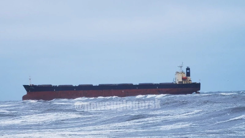 Судно «Берингов пролив» вышло из Корсакова на помощь сухогрузу KC Hadong в Шахтерске