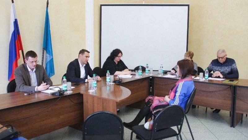 В Корсакове сообща решают проблемы малообеспеченных граждан