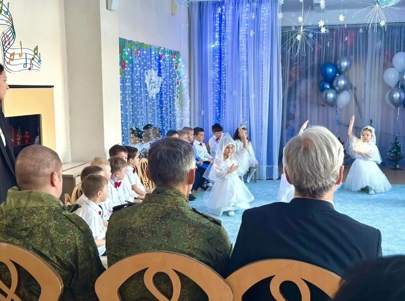 Воспитанники детского сада «Ромашка» подарили рождественский концерт участникам СВО
