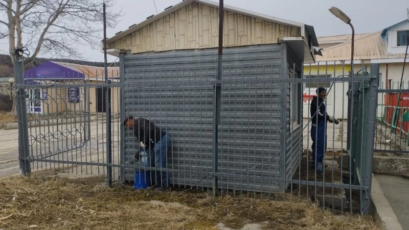 Бизнес выходит на уборку: предприниматели Корсакова поддержали месячник чистоты