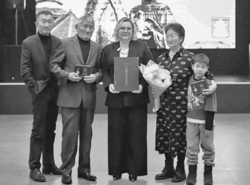 10 семей Корсакова получили почетный знак «Семья, любовь и верность»