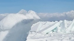 Шикотагские айсберги: красивые фотографии с Курильских островов  