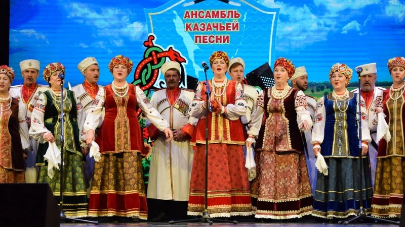 Концертом народного ансамбля казачьей песни «Воля» завершились дни казачьей культуры в Корсаковском округе