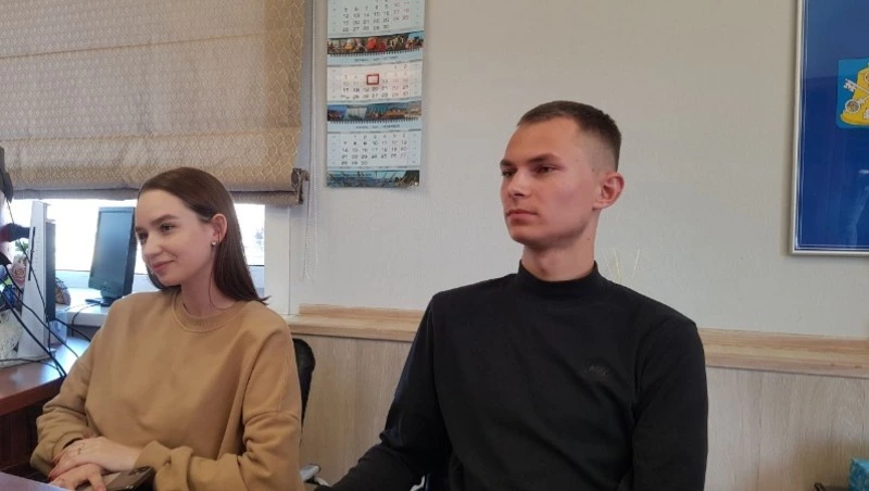 Детям-сиротам вручили ключи от квартир