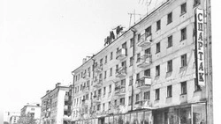 История улицы Корсаковской в Корсакове: дом-участник ДТП и бомбоубежище