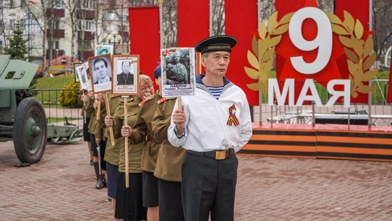 День Победы 2023 в Корсакове прошел под проливным дождем (ФОТО, ВИДЕО)