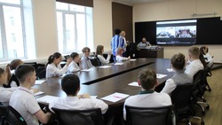 Школьники из Сахалинской и Донецкой областей провели совместный онлайн-урок