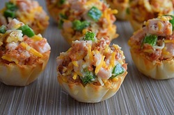 Салат с курицей и ананасом в тарталетках: пошаговый рецепт для новогоднего стола