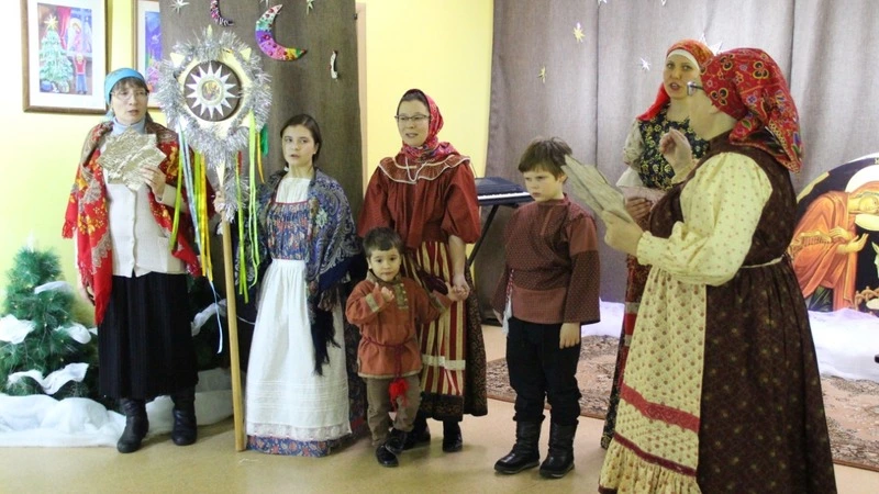 Учащимся корсаковской детской школы искусств рассказали об основах классической русской культуры