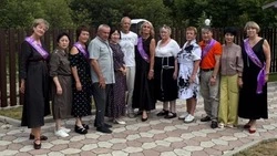 Дружба верная не расклеится…