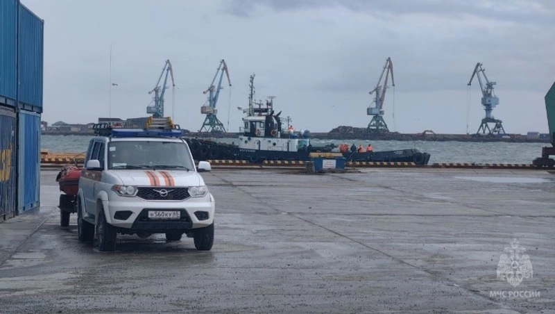 Найдены тела еще 3 мужчин в ходе поиска пропавших после опрокидывания судна на Сахалине