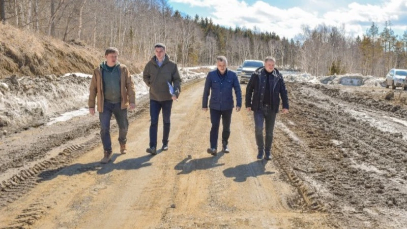 Совместная комиссия провела обследование автодороги Корсаков – Чапаево 