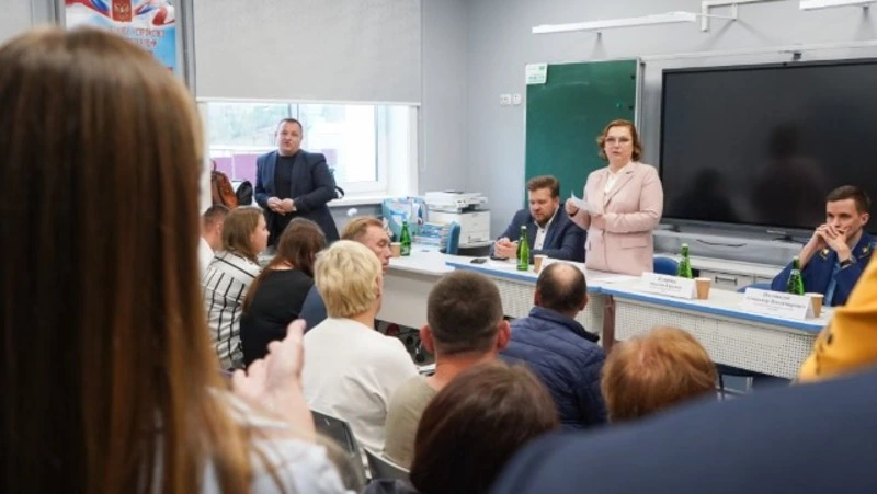 Прямой диалог с жителями села Раздольное 