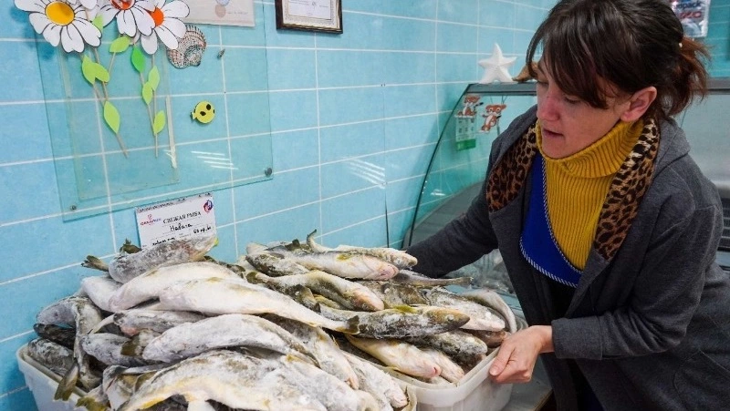 Навага по 75 рублей за кг! Корсаковцы оценили рыбу по социальной цене