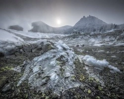 Вулкан Менделеева на Кунашире: красивые фотографии с Курильских островов