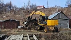 Ликвидация незаконных гаражей в Корсакове: снесены строения на улице Матросова