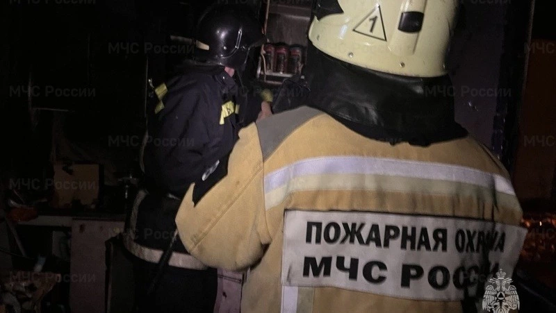 Пожарные ликвидировали возгорание в Корсакове