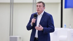 Губернатор Валерий Лимаренко поздравил сахалинцев с Днём местного самоуправления