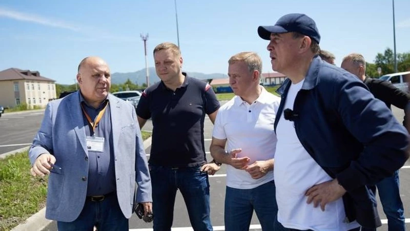 Бесплатную парковку обустроили в аэропорту по поручению губернатора Сахалинской области