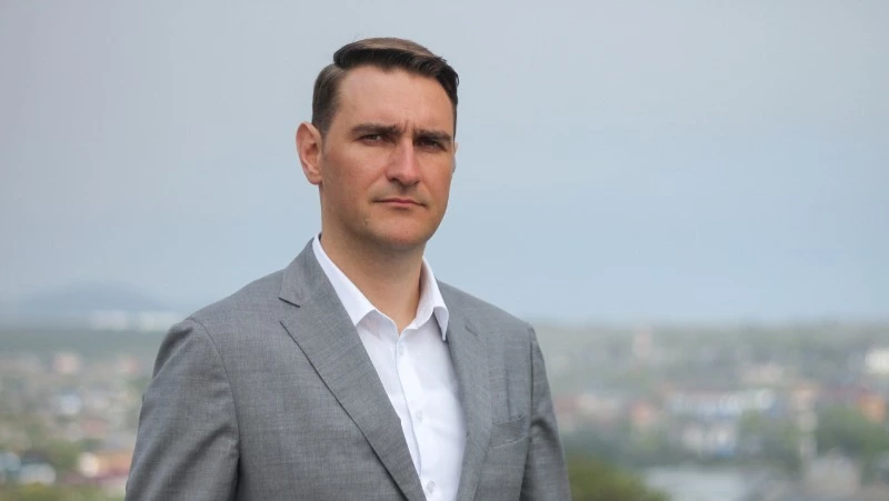 Мэр Корсакова Александр Ивашов поздравил полицию с Днем следователя МВД