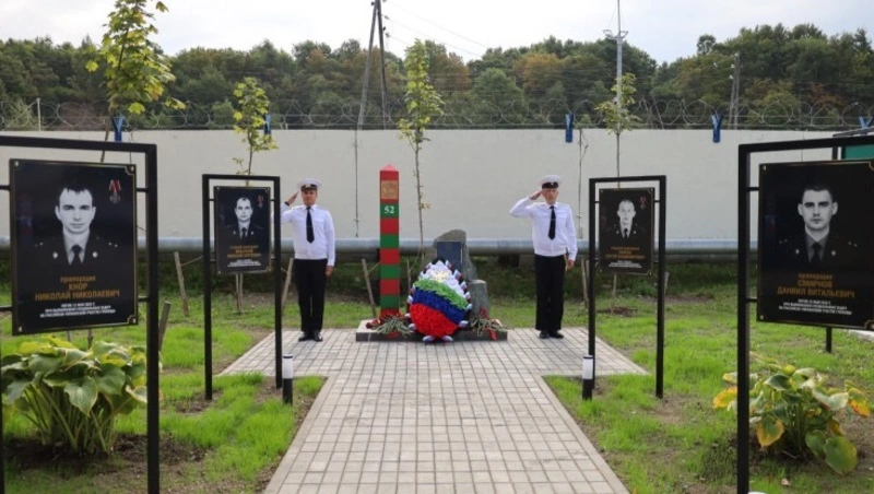 В Корсакове открыли Аллею Славы в память о погибших пограничниках