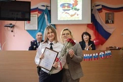 Сотрудников корсаковской полиции поздравили с профессиональным праздником