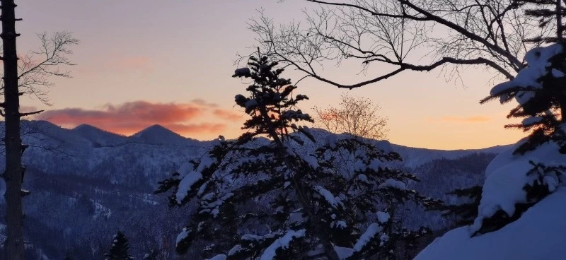 Гора Смычка зимой: красивые фотографии с острова Сахалин   
