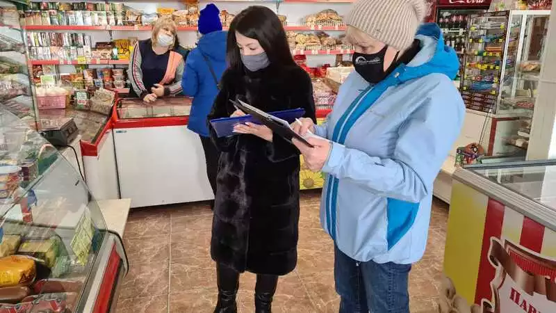 Помогаем покупателям