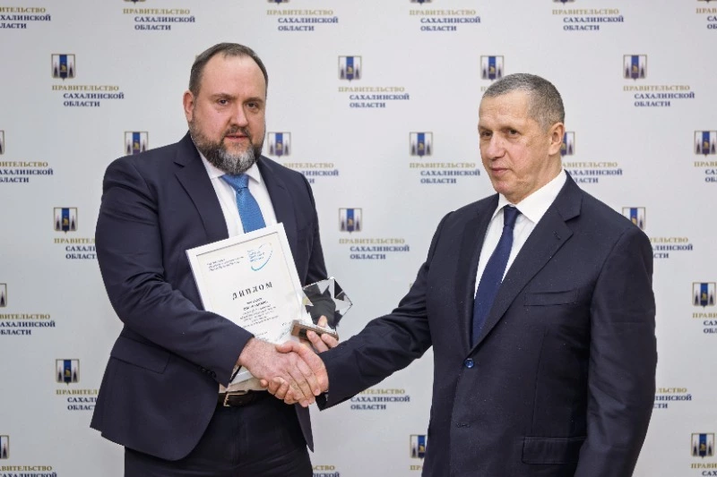 Юрий Трутнев наградил Сахалинский агропромышленный парк