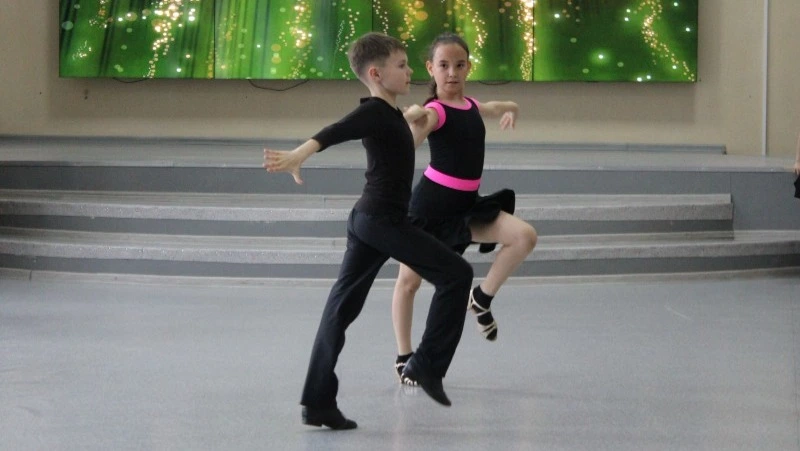 Открытый урок в объединении «Алан-Браво»: дети показали, как рождается танцевальное мастерство