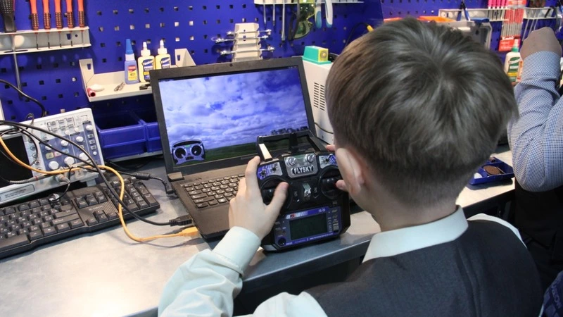 В Корсакове открыли центр технического творчества молодежи «Техносфера»