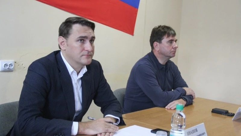Жители Чапаево попросили мэра восстановить школьный стадион