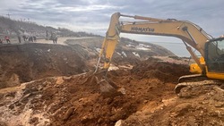 Валерий Лимаренко взял под личный контроль ситуацию с размытой дорогой в Томаринском районе