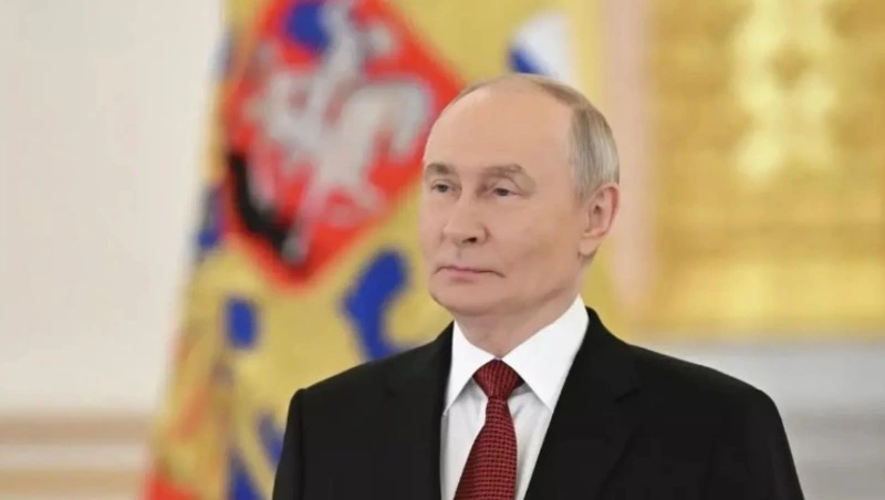 Владимир Путин прибыл на Сахалин для участия в завершающем этапе учений ТОФ