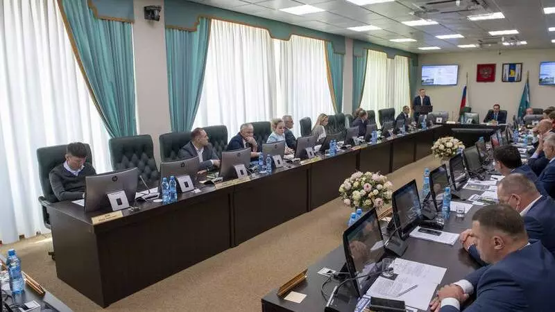 Губернатор Сахалинской области отчитался перед депутатами Областной Думы о деятельности правительства в 2020 году