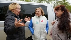 Глава Корсакова Наталия Куприна выехала в СНТ: обсудили дороги, мусор и газификацию
