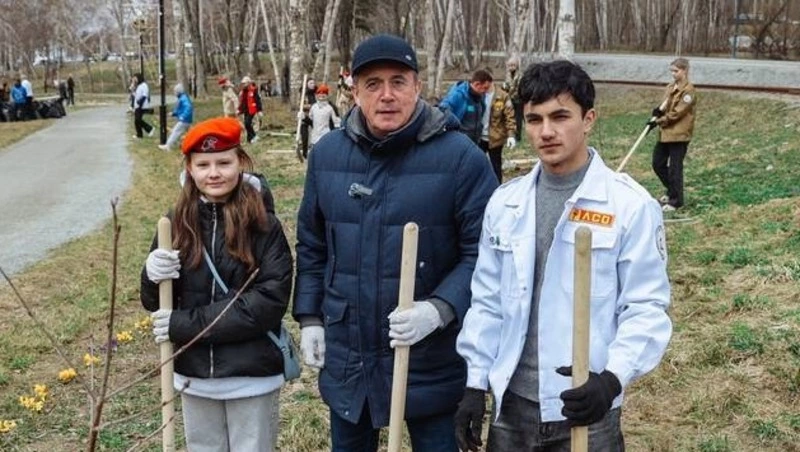 Жители Корсакова приняли участие во Всероссийском субботнике