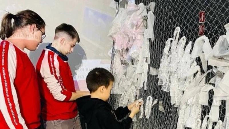 Выставку «Сахалинские традиции» наполнили патриотической тематикой