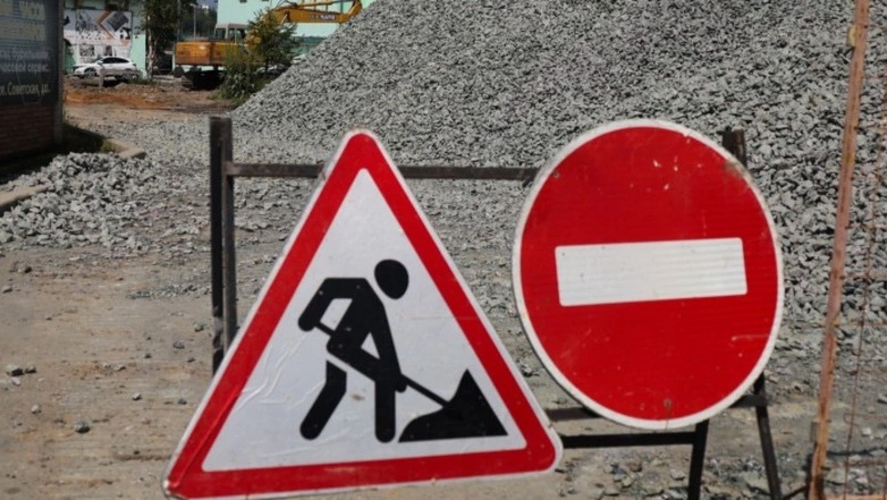 В Корсакове продолжаются работы по благоустройству территории «Пять углов»