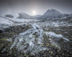 Вулкан Менделеева на Кунашире: красивые фотографии с Курильских островов