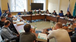  В Корсакове обсудили меры поддержки участников СВО