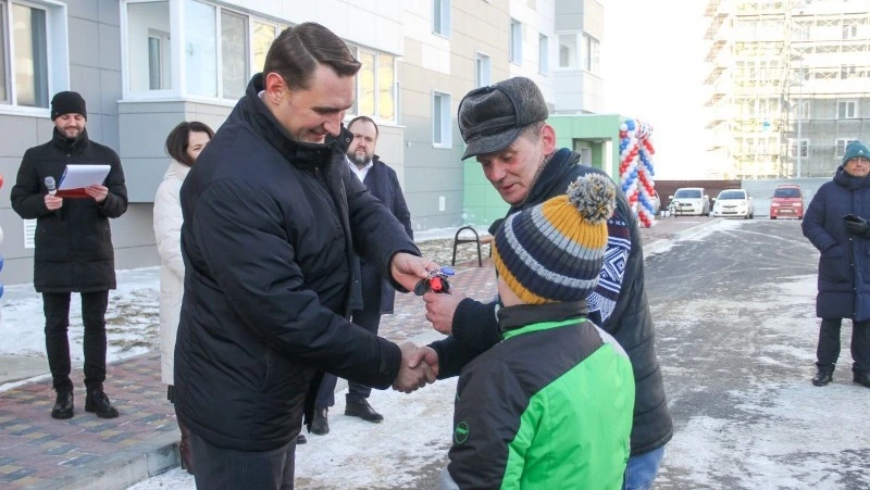 Восьмиэтажный арендный дом заселен в Корсакове