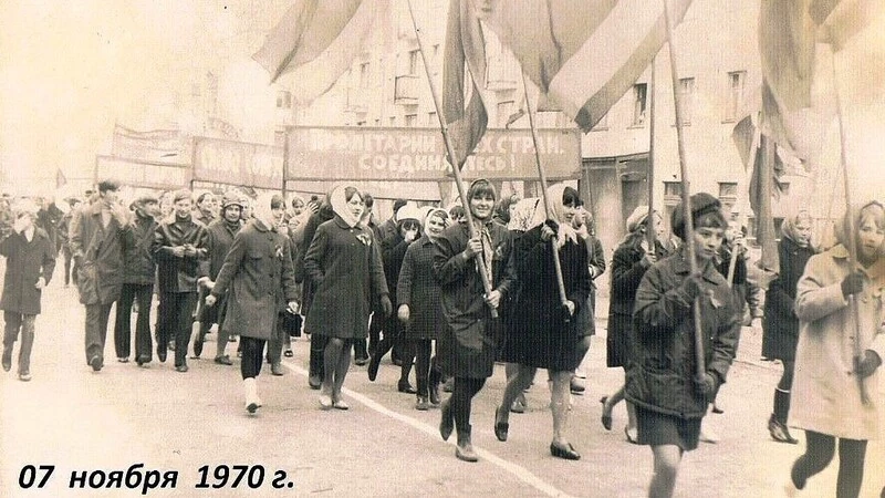 Даже в самом небольшом городке можно найти несколько любимых и дорогих сердцу мест для всех горожан.  В Корсакове одним из таких мест  является улица Советская, переживающая сегодня «второе», а, точнее сказать, – «третье»  рождение.